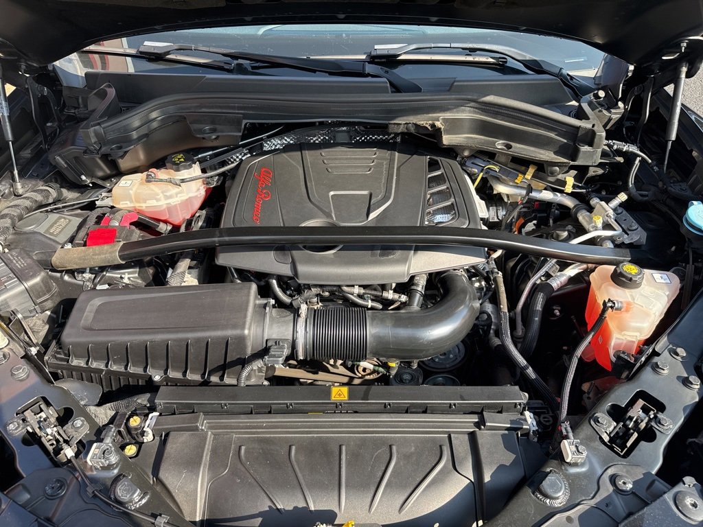 Used 2022 Alfa Romeo Stelvio Veloce image 66