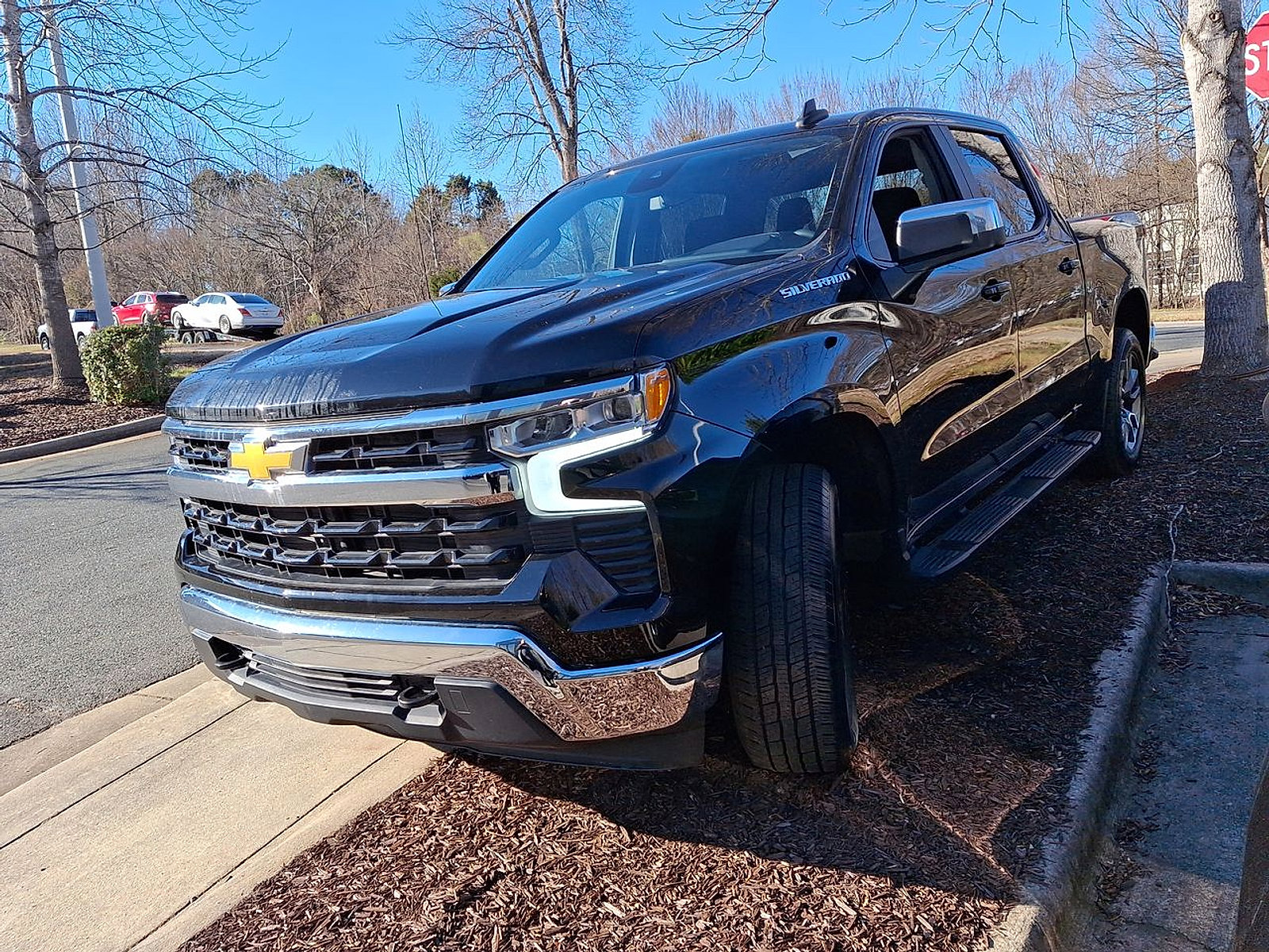 Used 2024 Chevrolet Silverado 1500 LT image 4