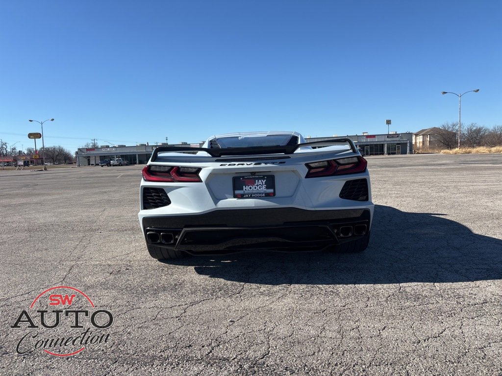 Used 2022 Chevrolet Corvette Stingray Coupe w/ Z51 Performance Package image 8