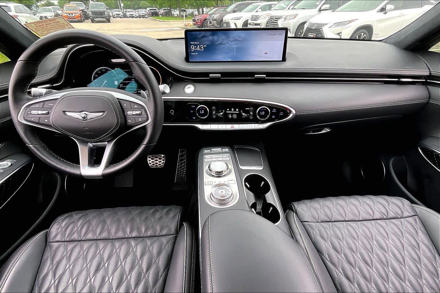 Used 2023 Genesis GV70 3.5T Sport w/ Sport Prestige Package AWD/4WD image 14