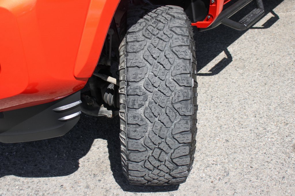 Used 2017 Toyota Tacoma TRD Sport image 40