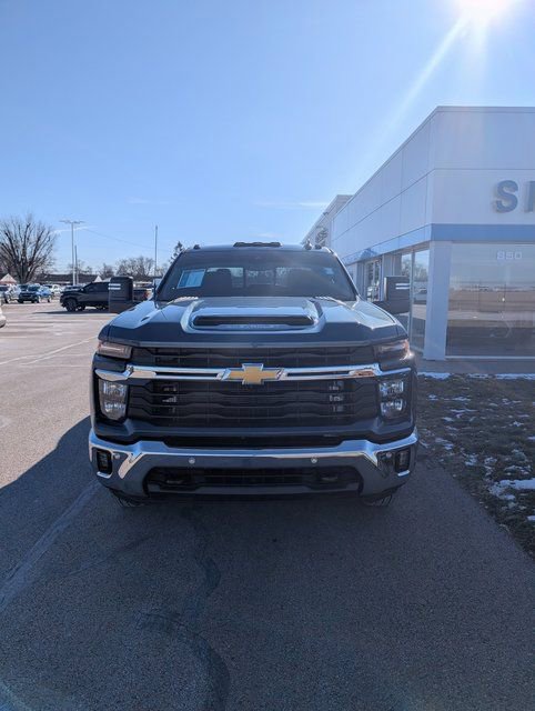 Certified 2025 Chevrolet Silverado 3500 LT w/ Safety Package image 2