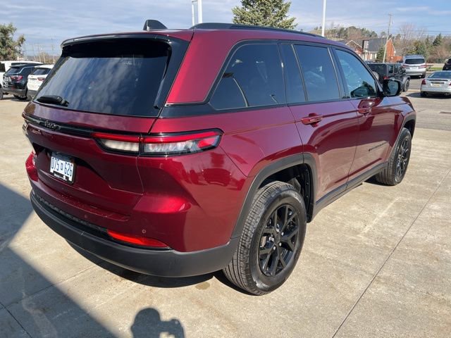 Certified 2024 Jeep Grand Cherokee Altitude AWD/4WD image 6