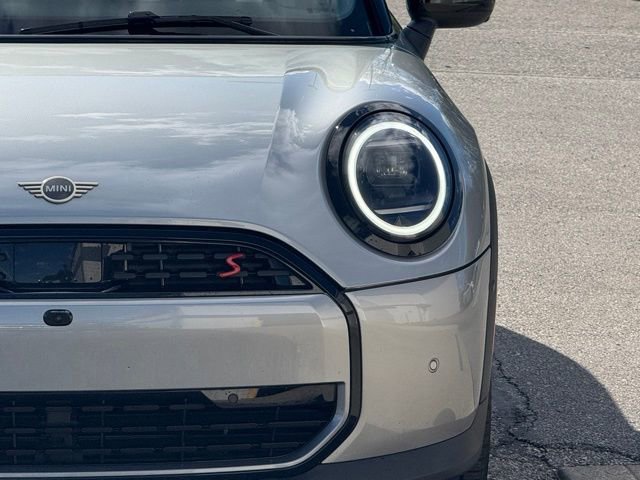 Certified 2025 MINI Cooper S image 10