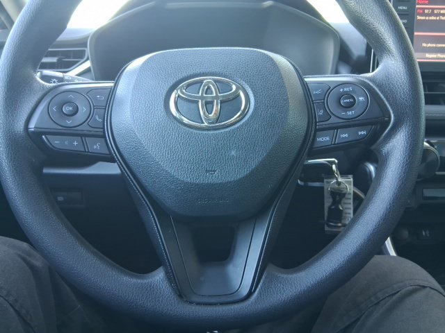 Used 2019 Toyota RAV4 LE FWD image 13