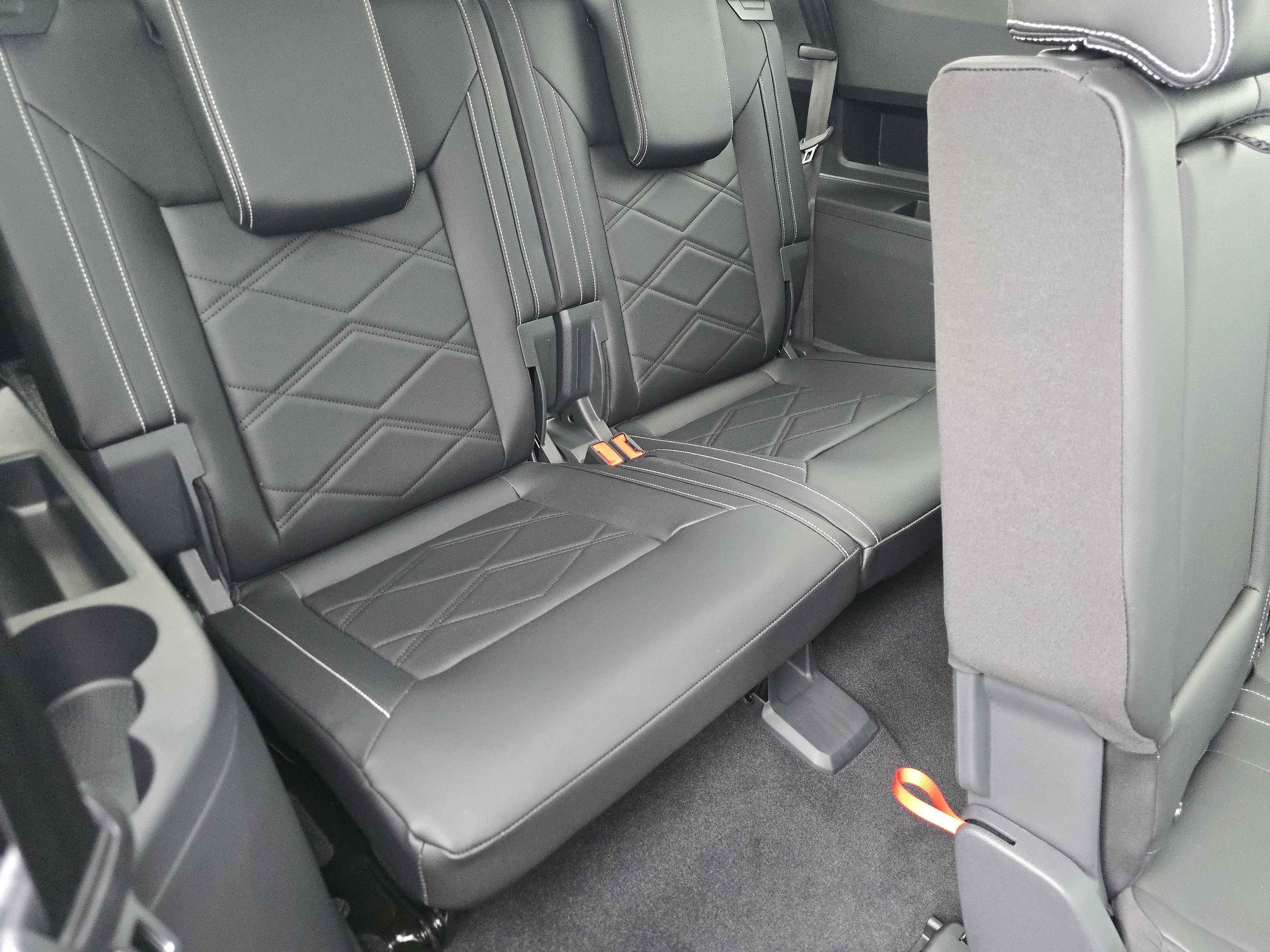 New 2026 Volkswagen Atlas SE image 17