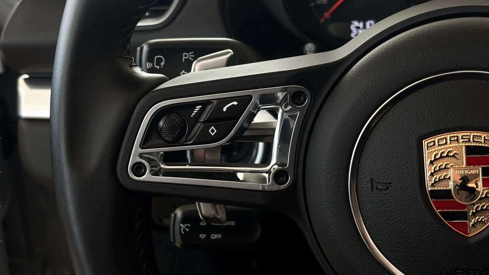 Used 2025 Porsche 718 Boxster S image 35