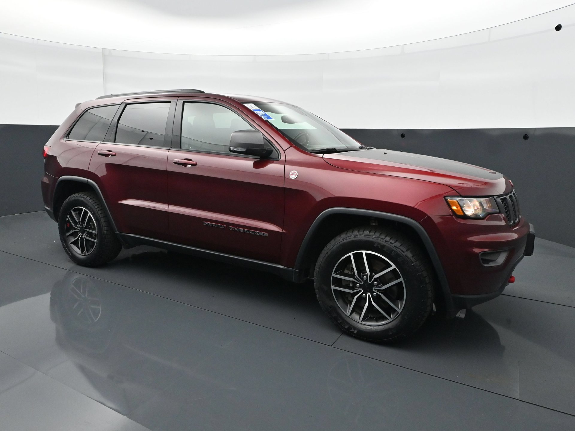 Used 2021 Jeep Grand Cherokee Trailhawk w/ Trailhawk Luxury Group AWD/4WD image 9