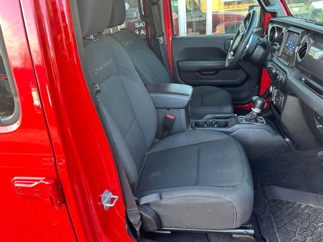 Used 2023 Jeep Gladiator Overland image 12