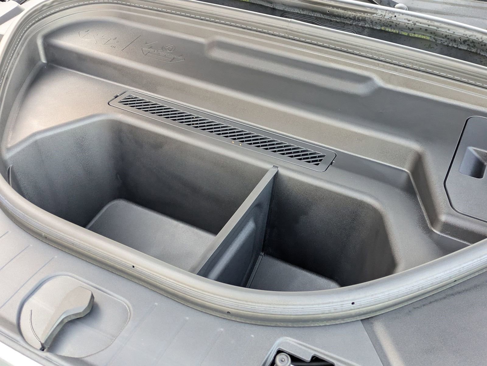 Used 2025 Audi Q6 e-tron Premium Plus w/ Premium Plus AWD/4WD image 24