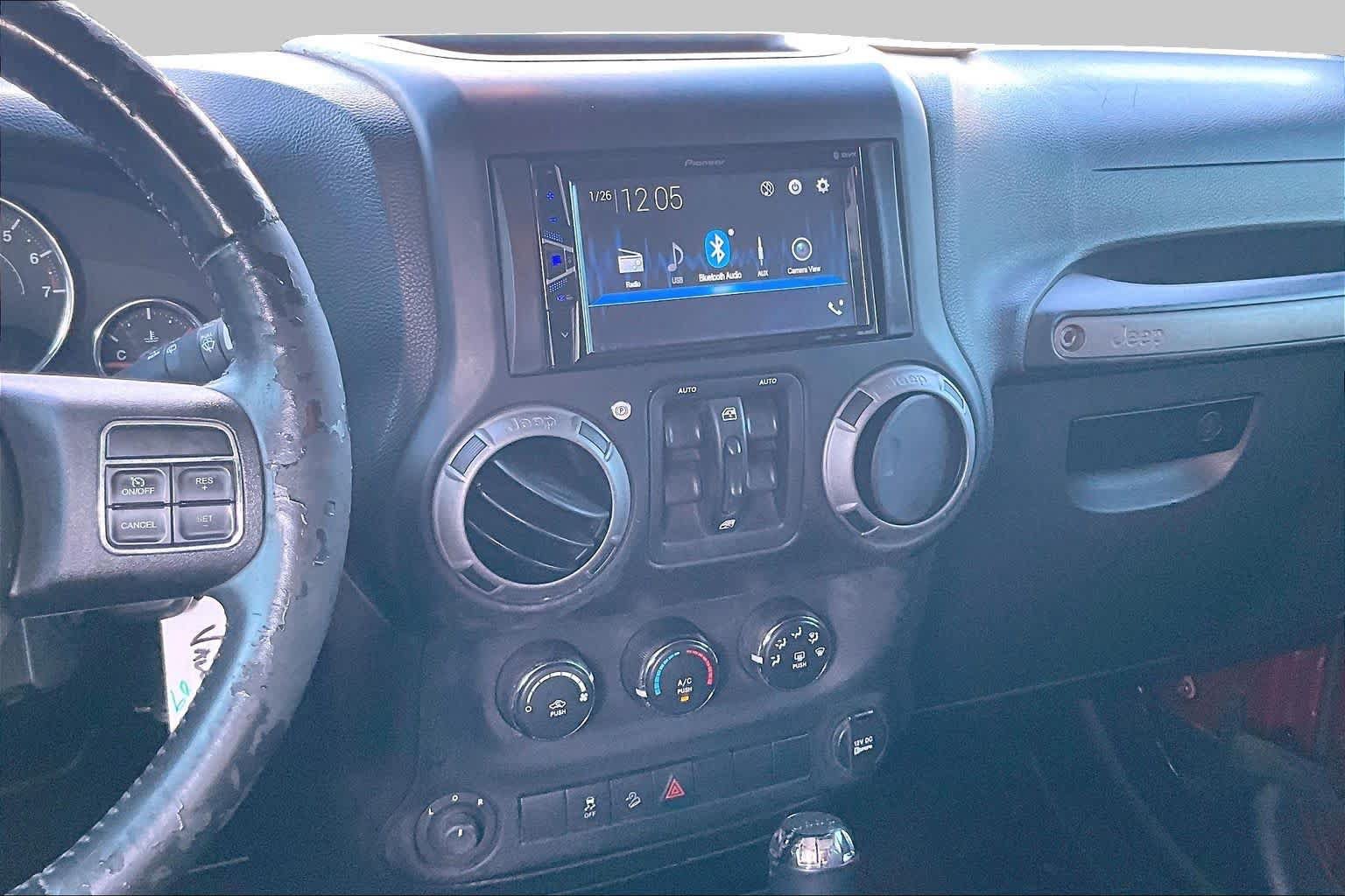 Used 2013 Jeep Wrangler Unlimited Sport AWD/4WD image 7