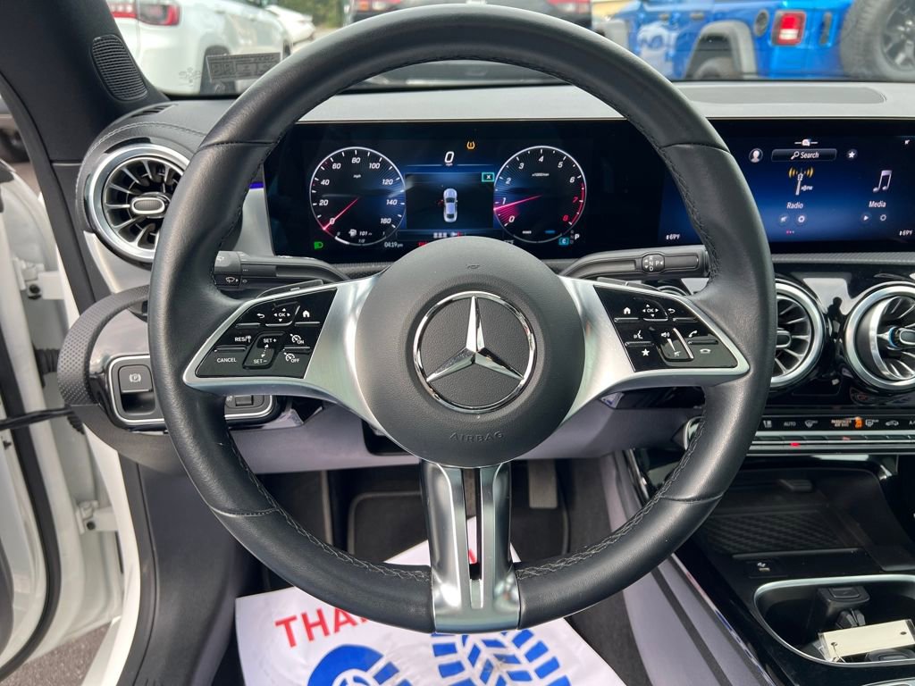 Used 2025 Mercedes-Benz CLA 250 4MATIC image 20