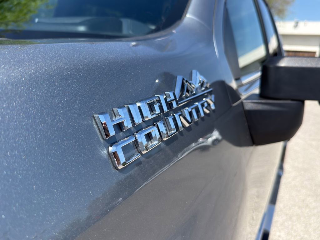 Used 2024 Chevrolet Silverado 3500 High Country w/ Technology Package image 7