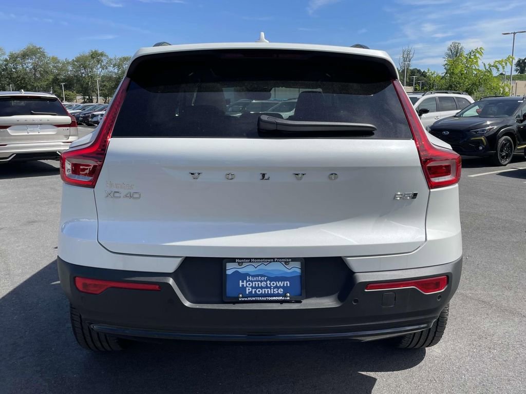New 2026 Volvo XC40 B5 Plus w/ Protection Package Premier image 29