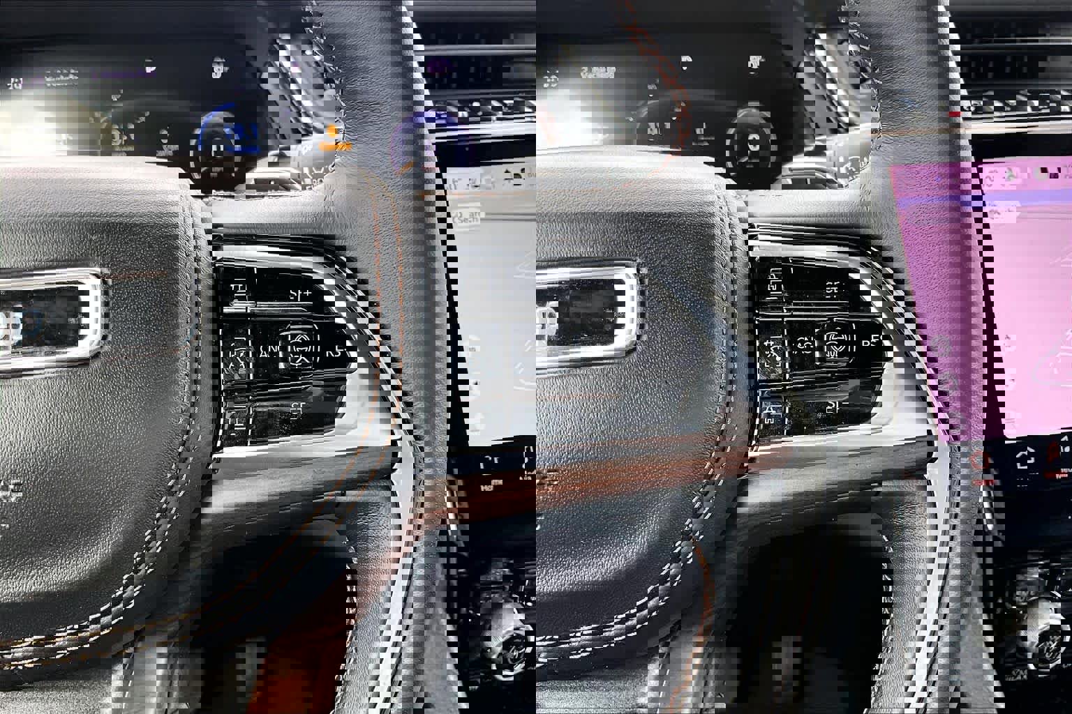 Used 2023 Jeep Grand Cherokee L Summit w/ High Altitude Package image 25