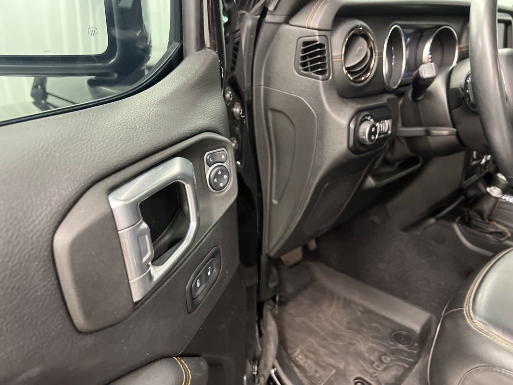 Used 2021 Jeep Gladiator Overland AWD/4WD image 18