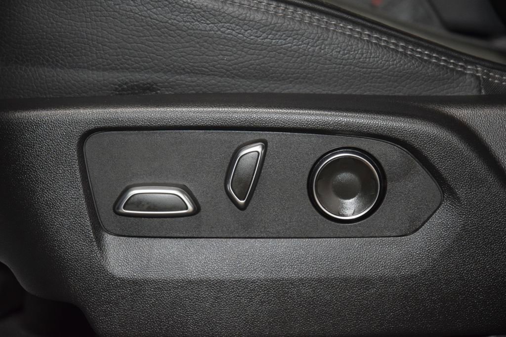 Used 2024 GMC Yukon XL Denali w/ Advanced Technology Package image 41