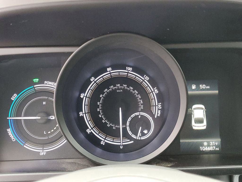 Used 2022 Hyundai Elantra Blue image 8