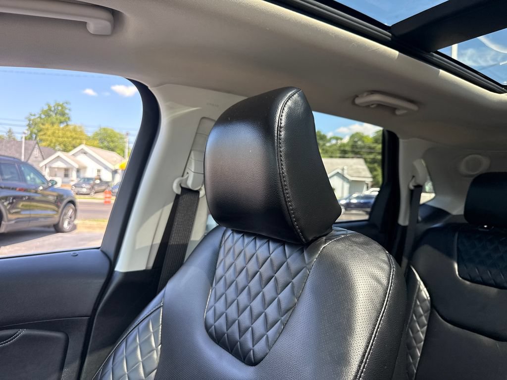 Used 2024 Ford Edge Titanium w/ Equipment Group 301A AWD/4WD image 38