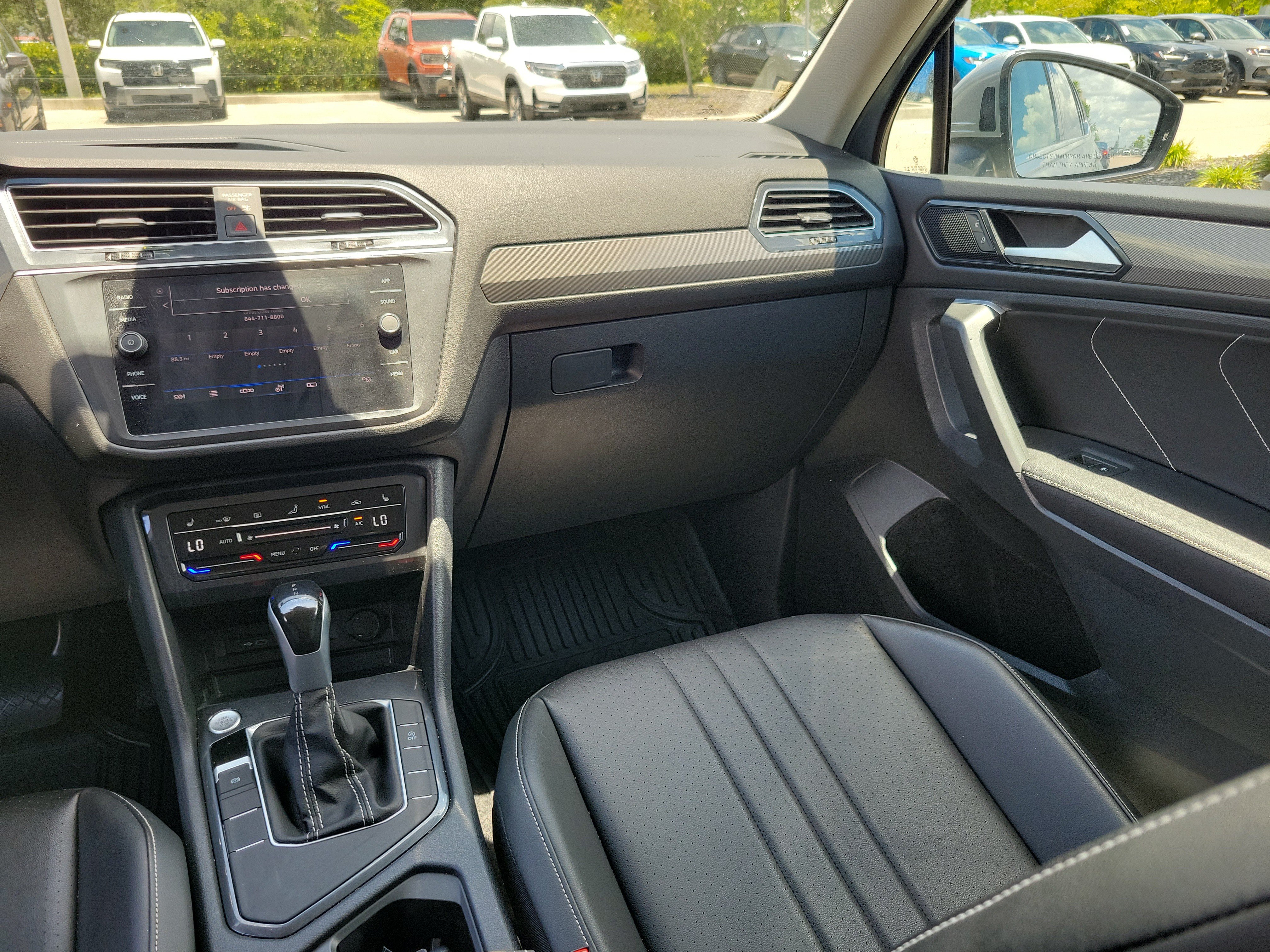 Used 2024 Volkswagen Tiguan SE FWD image 21