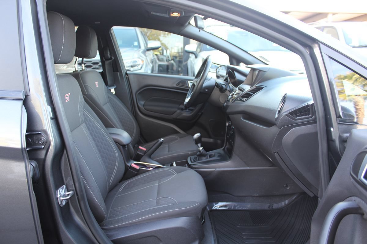 Used 2017 Ford Fiesta ST FWD image 24