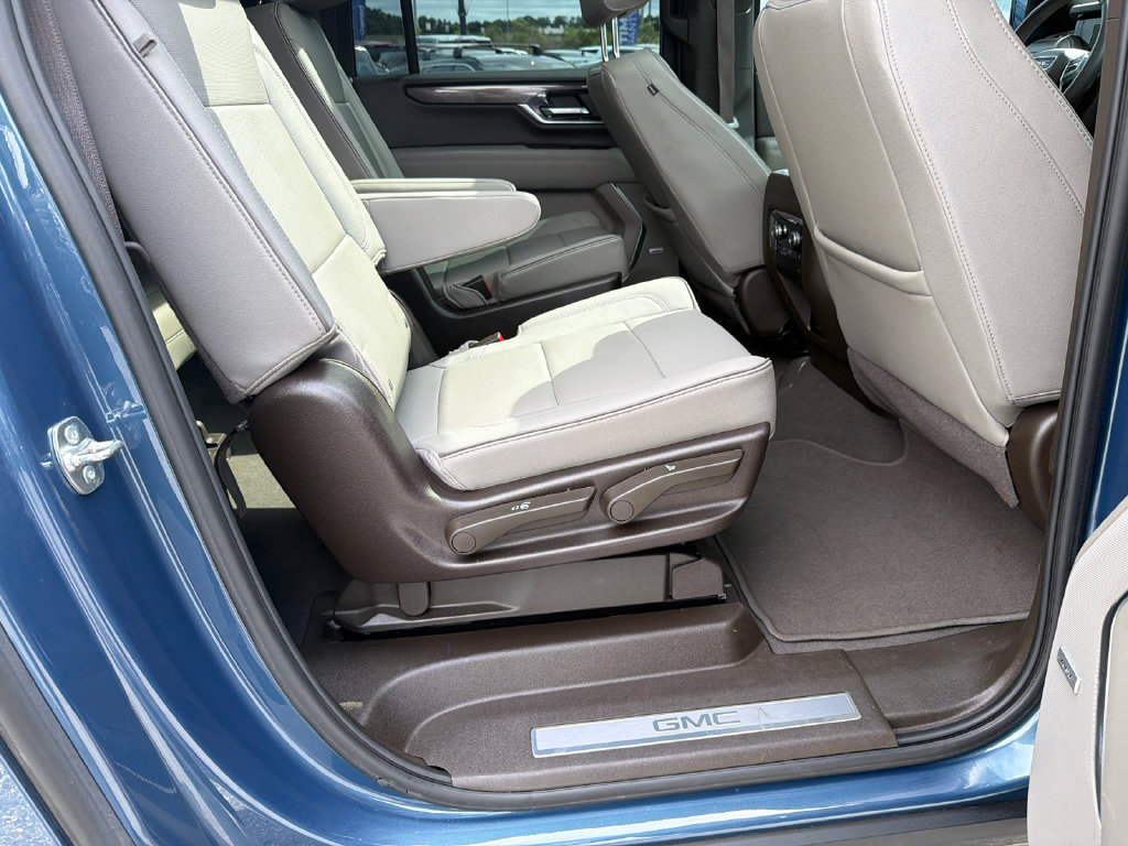 Used 2025 GMC Yukon XL Elevation w/ Technology Package RWD image 15