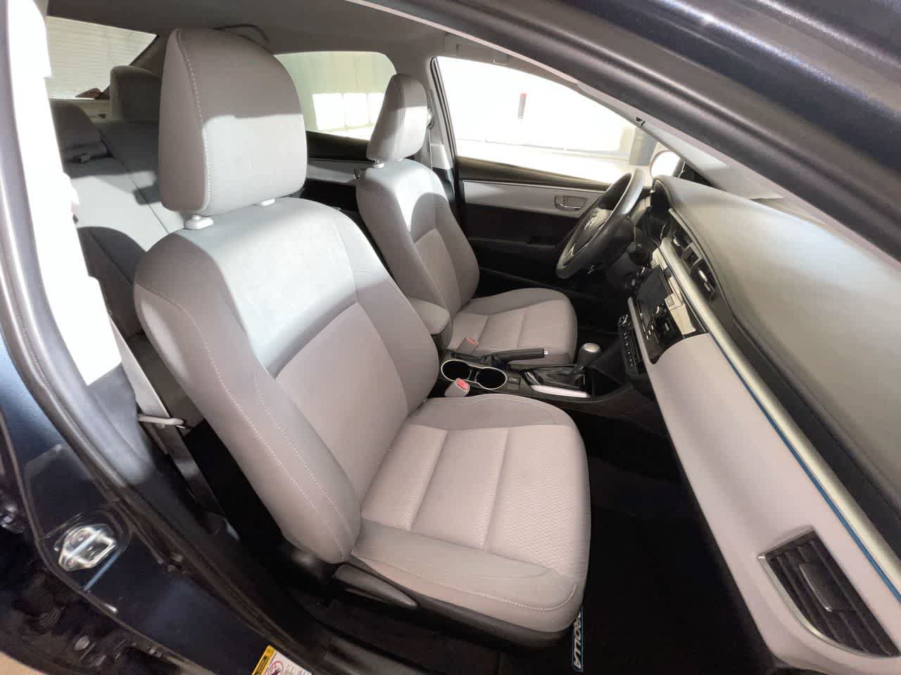 Used 2015 Toyota Corolla LE FWD image 23