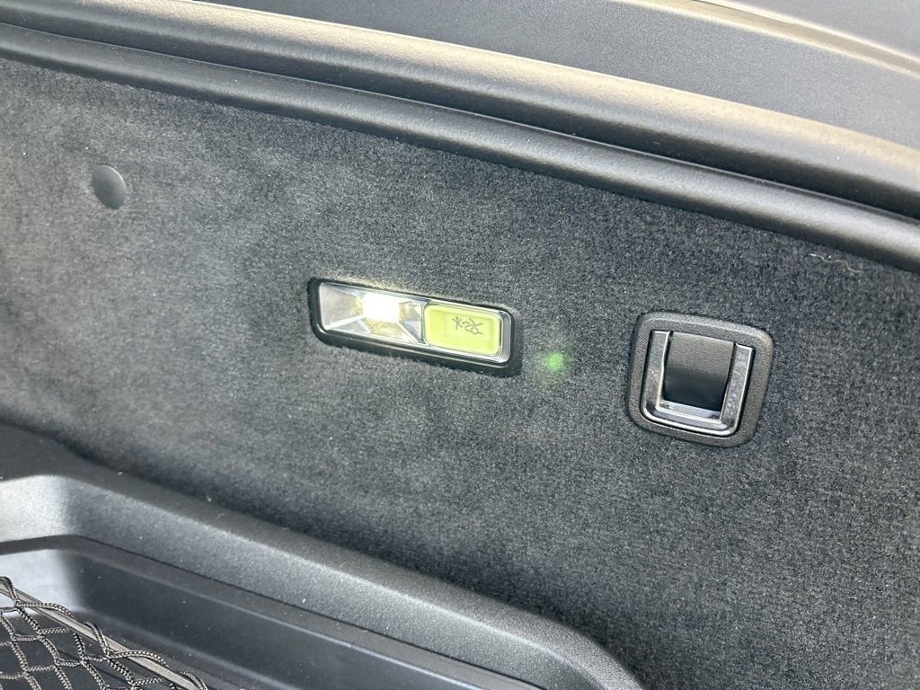 Used 2025 Cadillac Escalade IQ Sport 2 image 14