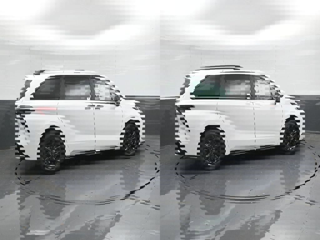 New 2025 Toyota Sienna XSE w/ XSE Premium Package image 3