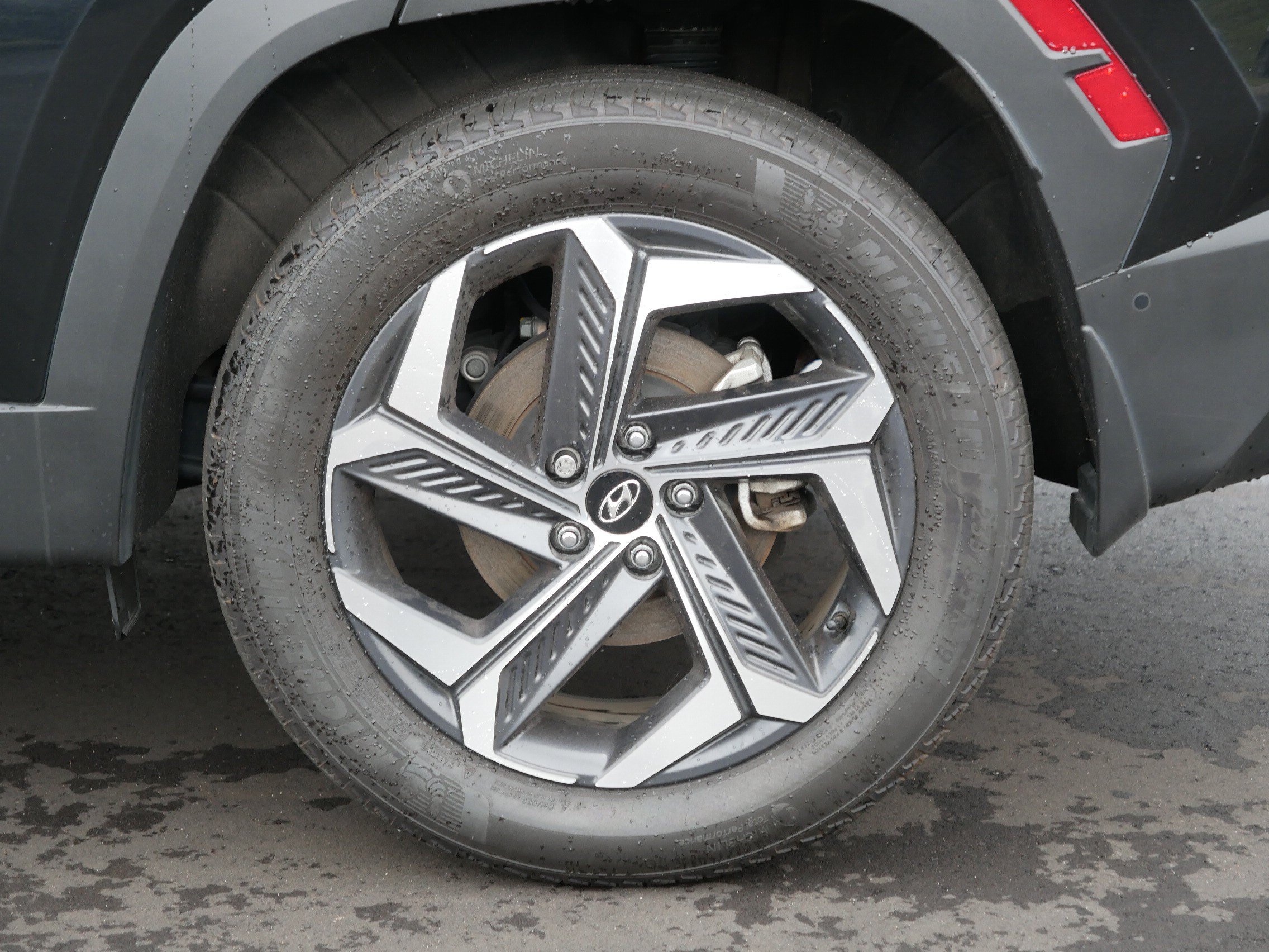 Used 2024 Hyundai Tucson Limited AWD/4WD image 9