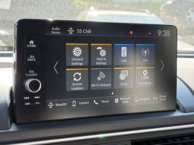 Used 2025 Honda Pilot Elite image 13
