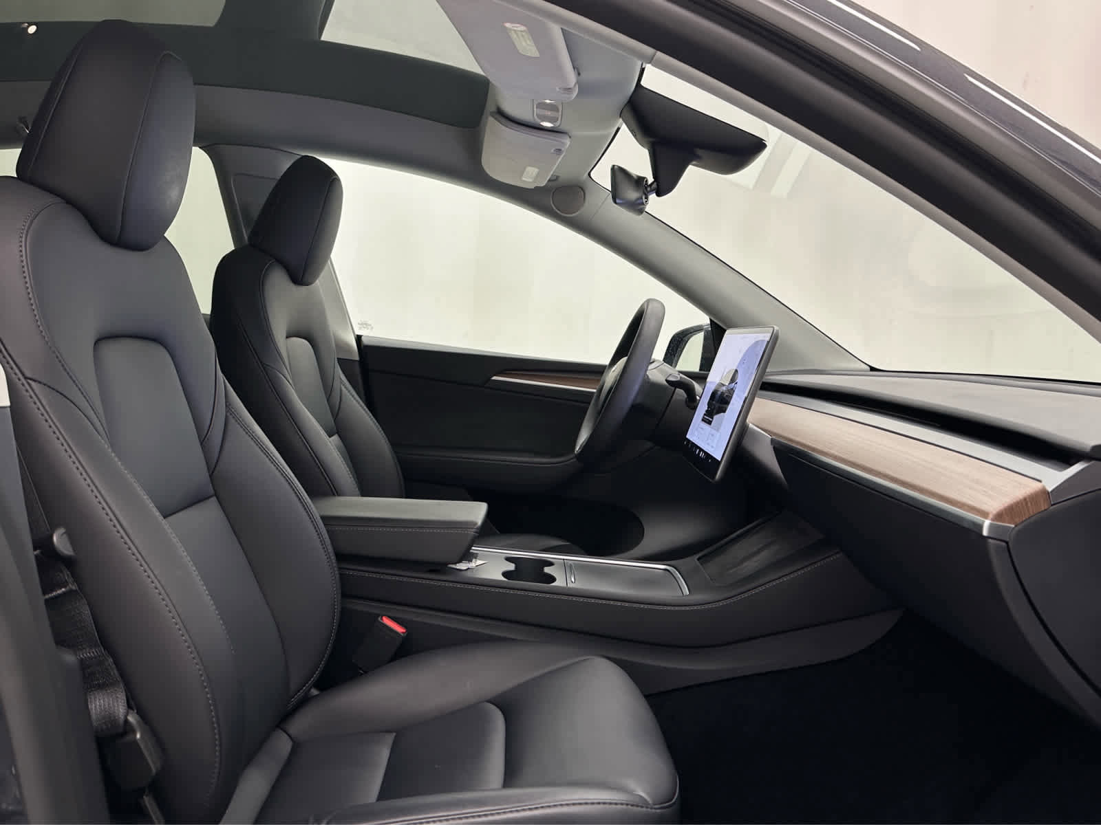 Used 2024 Tesla Model Y Long Range image 18