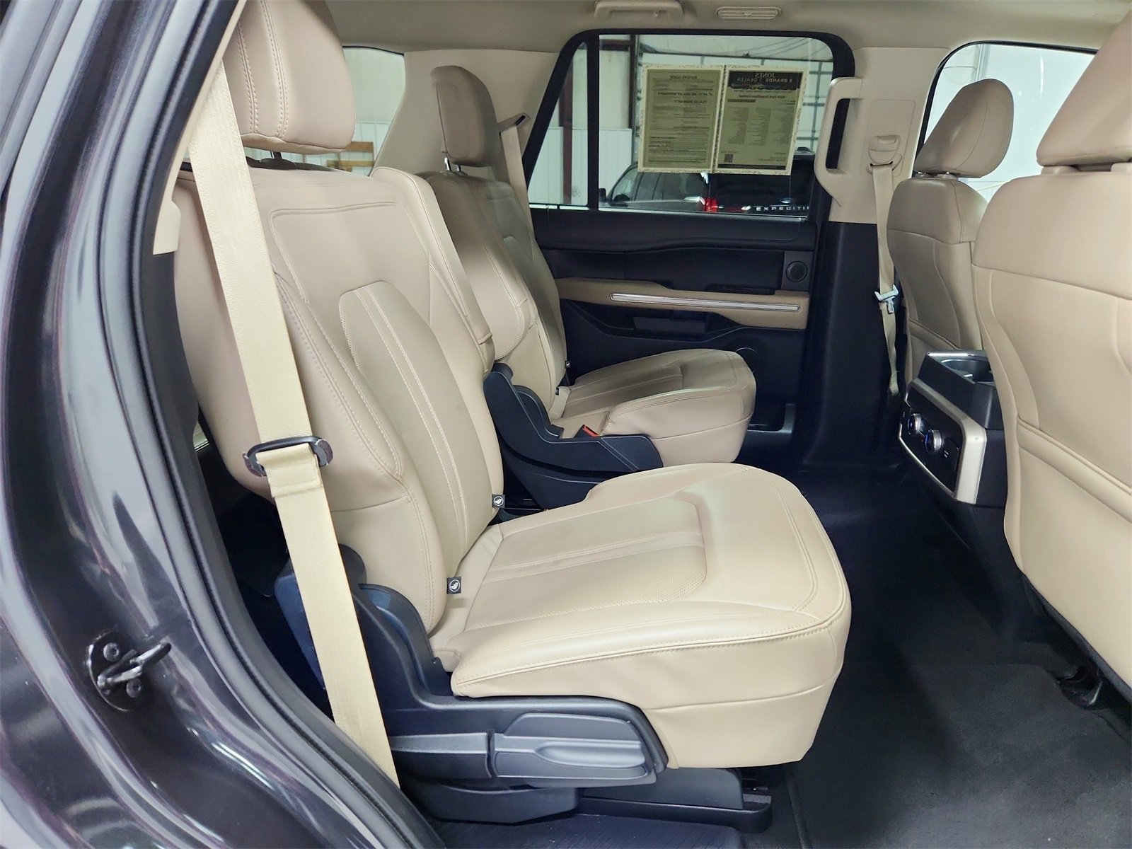 Used 2024 Ford Expedition Limited image 45