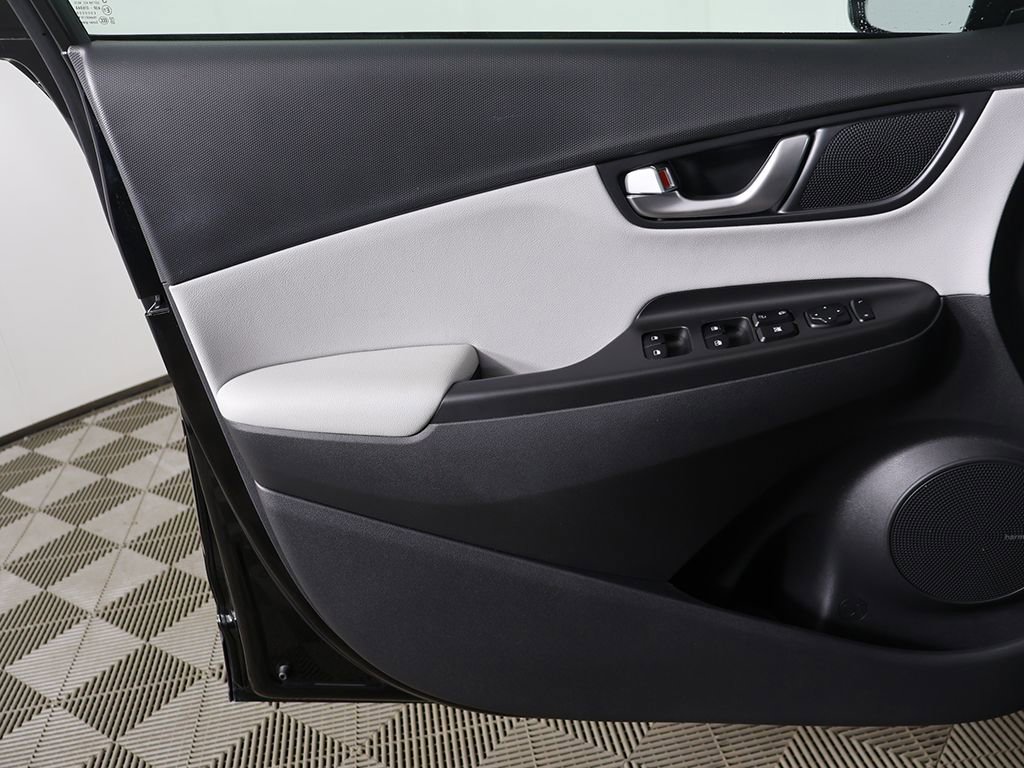 Used 2023 Hyundai Kona Limited w/ Cargo Package image 23