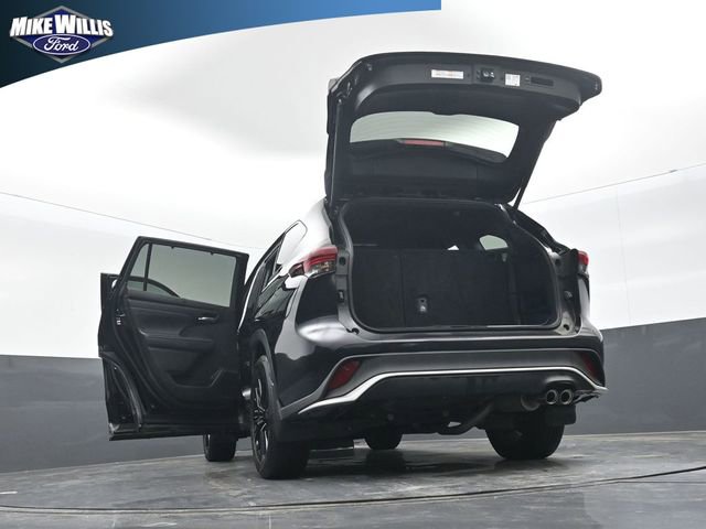 Used 2024 Toyota Highlander XSE image 30
