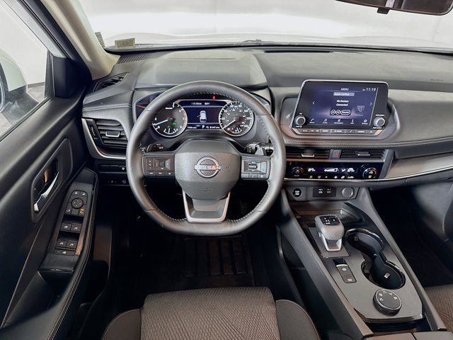 Certified 2026 Nissan Rogue SV AWD/4WD image 17