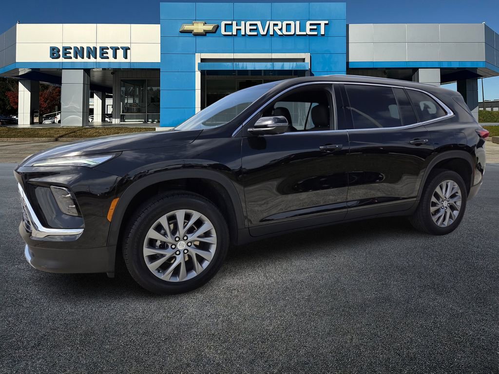 Used 2025 Buick Enclave Preferred FWD image 3