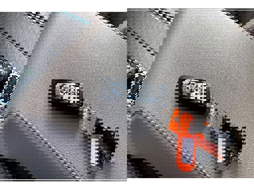 Used 2024 Ford Expedition Limited image 11