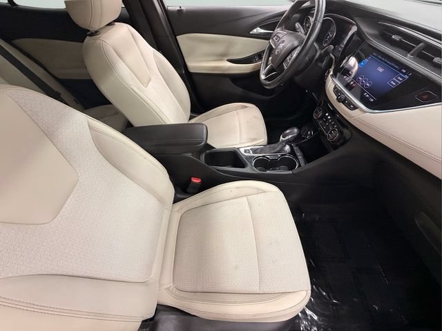 Used 2021 Buick Encore GX Select w/ Sport Touring Package FWD image 22