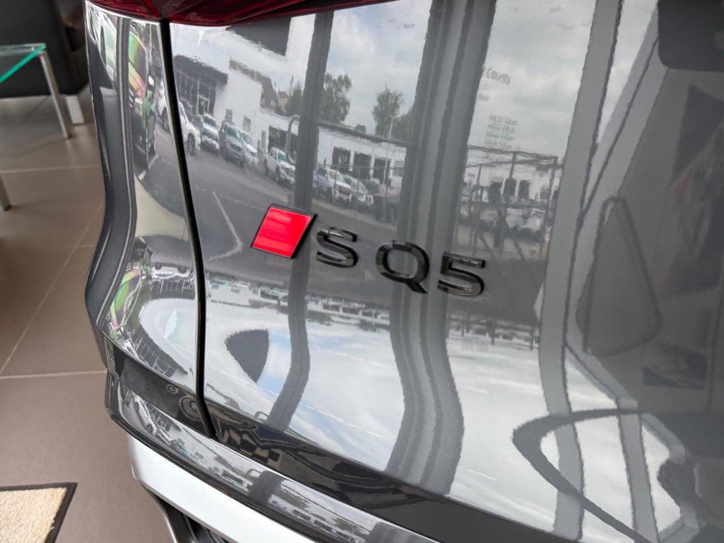 Used 2026 Audi SQ5 Premium Plus w/ Premium Plus Package AWD/4WD image 3