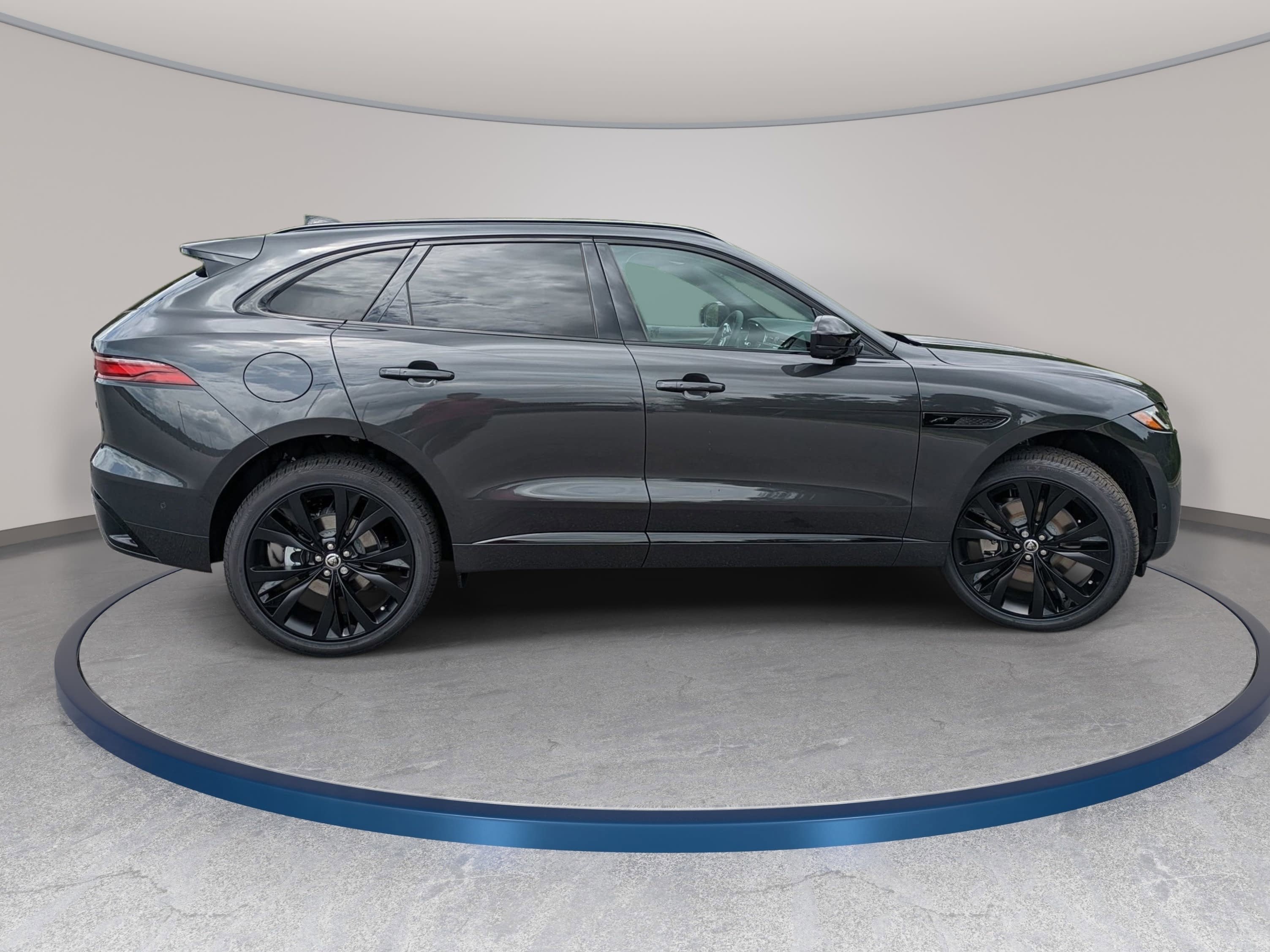 New 2026 Jaguar F-PACE R-Dynamic S AWD/4WD image 4