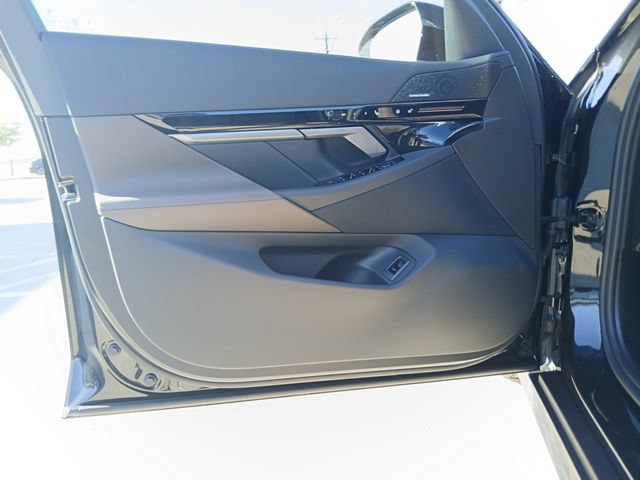 New 2026 BMW 530i RWD image 20