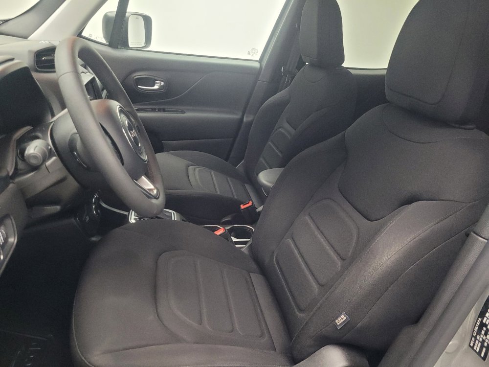 Used 2022 Jeep Renegade Latitude image 17