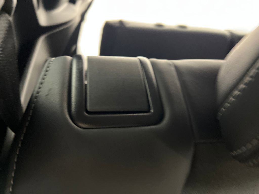 Used 2025 Mitsubishi Outlander SE AWD/4WD image 20