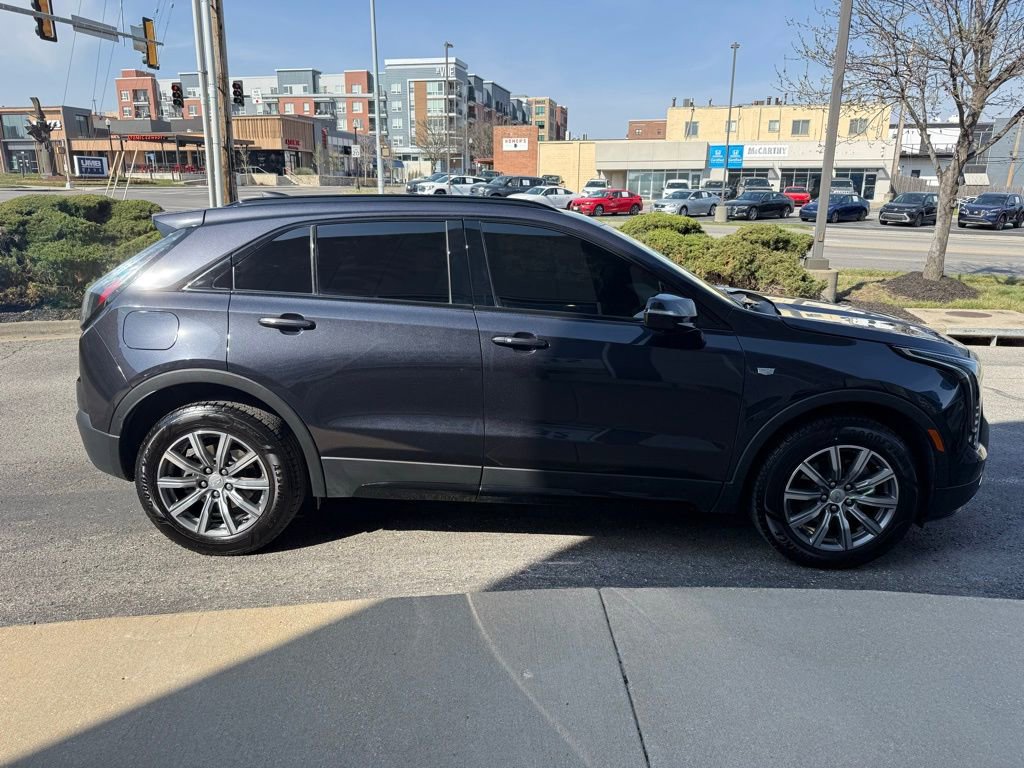 Used 2022 Cadillac XT4 Sport w/ Enhanced Visibility Package FWD image 4