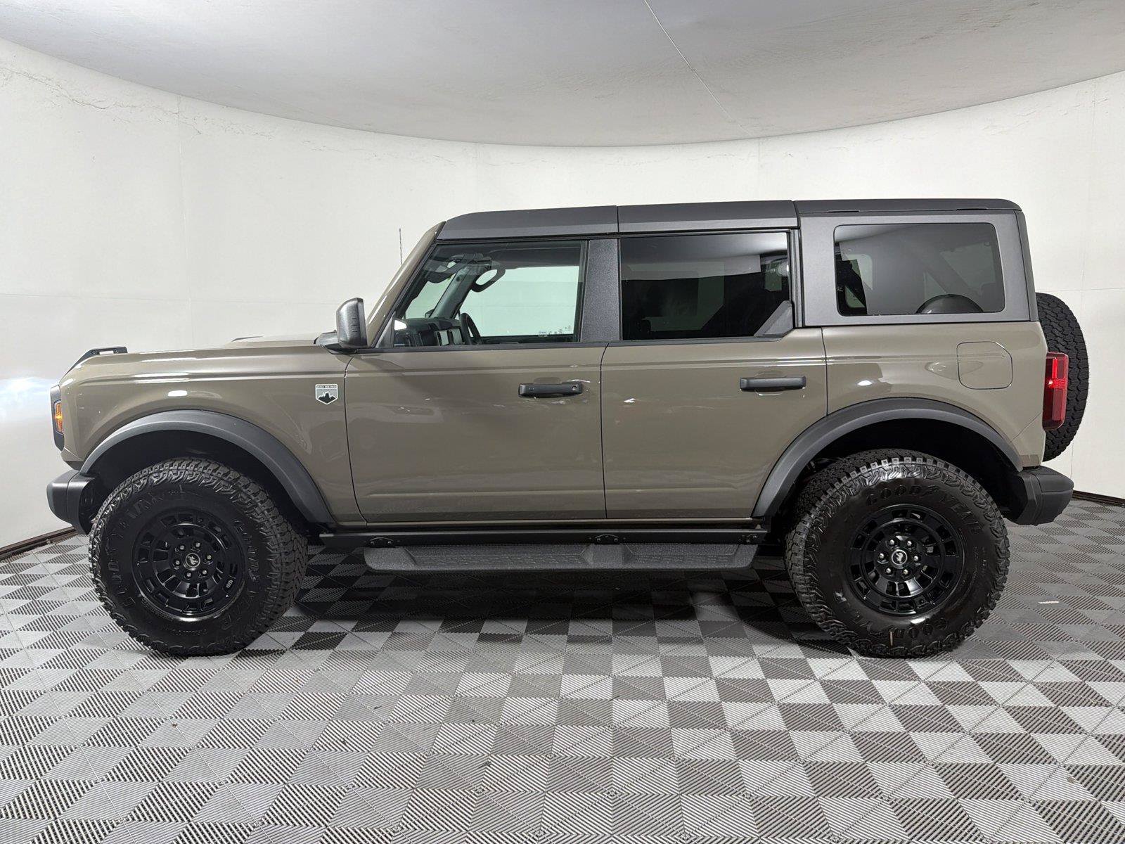 New 2026 Ford Bronco Big Bend w/ Black Diamond Package AWD/4WD image 4