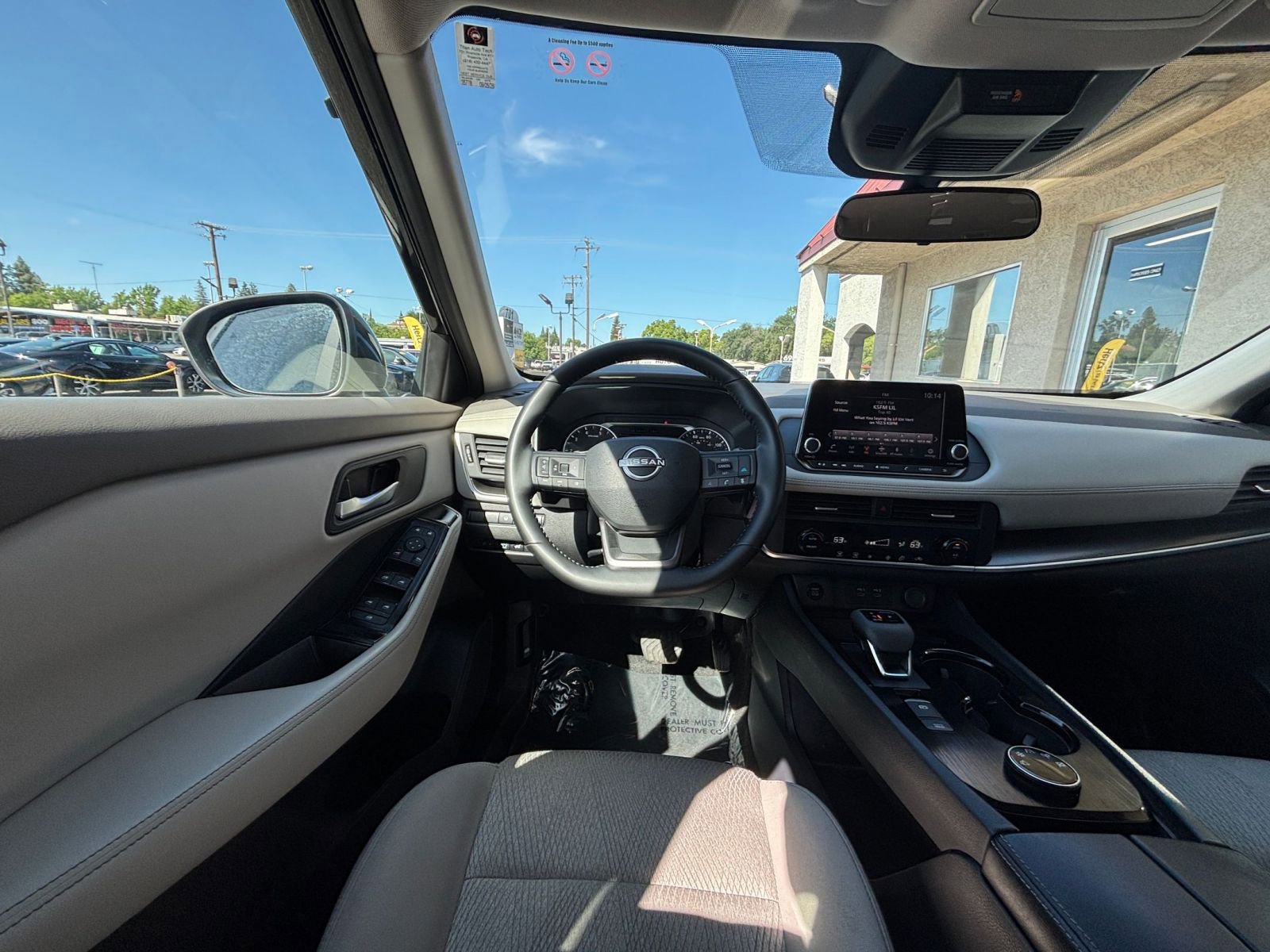 Used 2025 Nissan Rogue SV AWD/4WD image 36