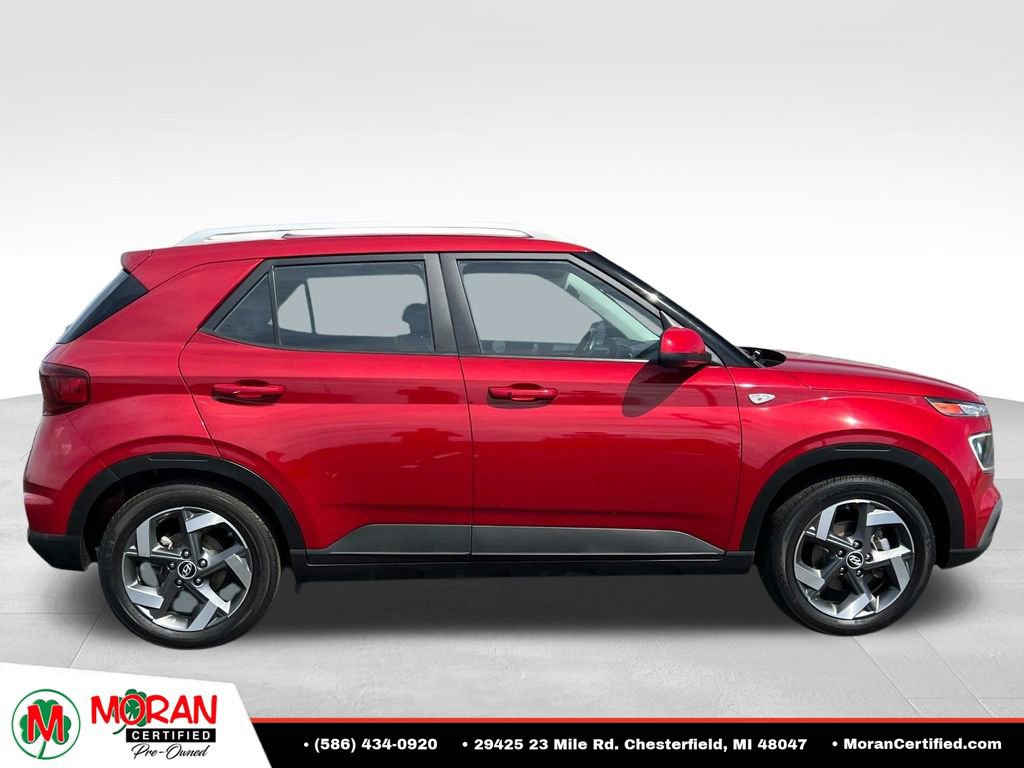 Used 2023 Hyundai Venue Limited FWD image 6