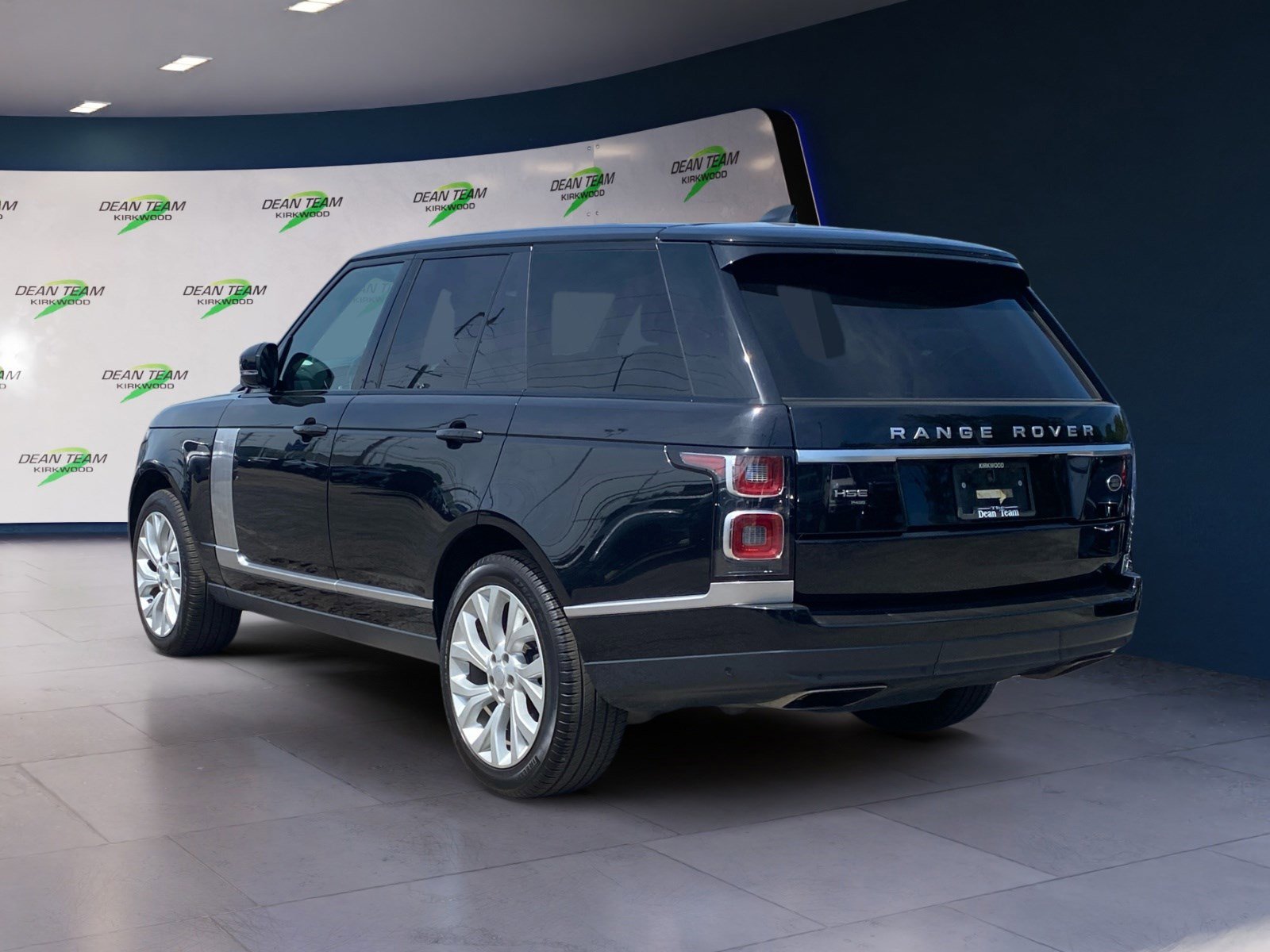 Used 2021 Land Rover Range Rover Westminster Edition image 4