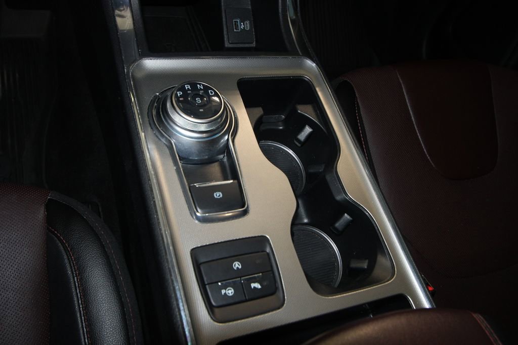 Used 2022 Ford Edge Titanium w/ Equipment Group 301A AWD/4WD image 16